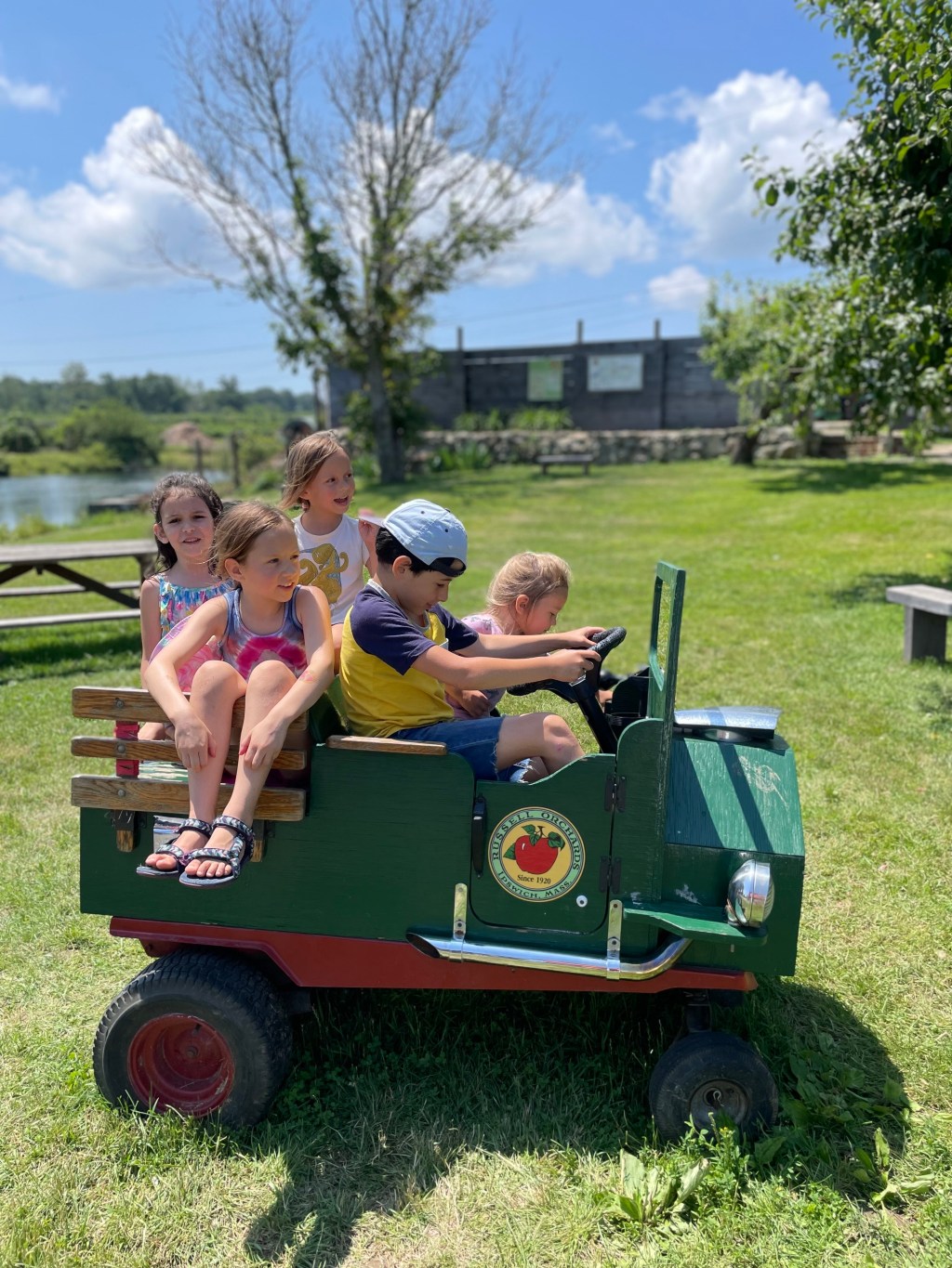 С детьми какого возраста работают бебиситтеры и как они занимают&nbsp;детей