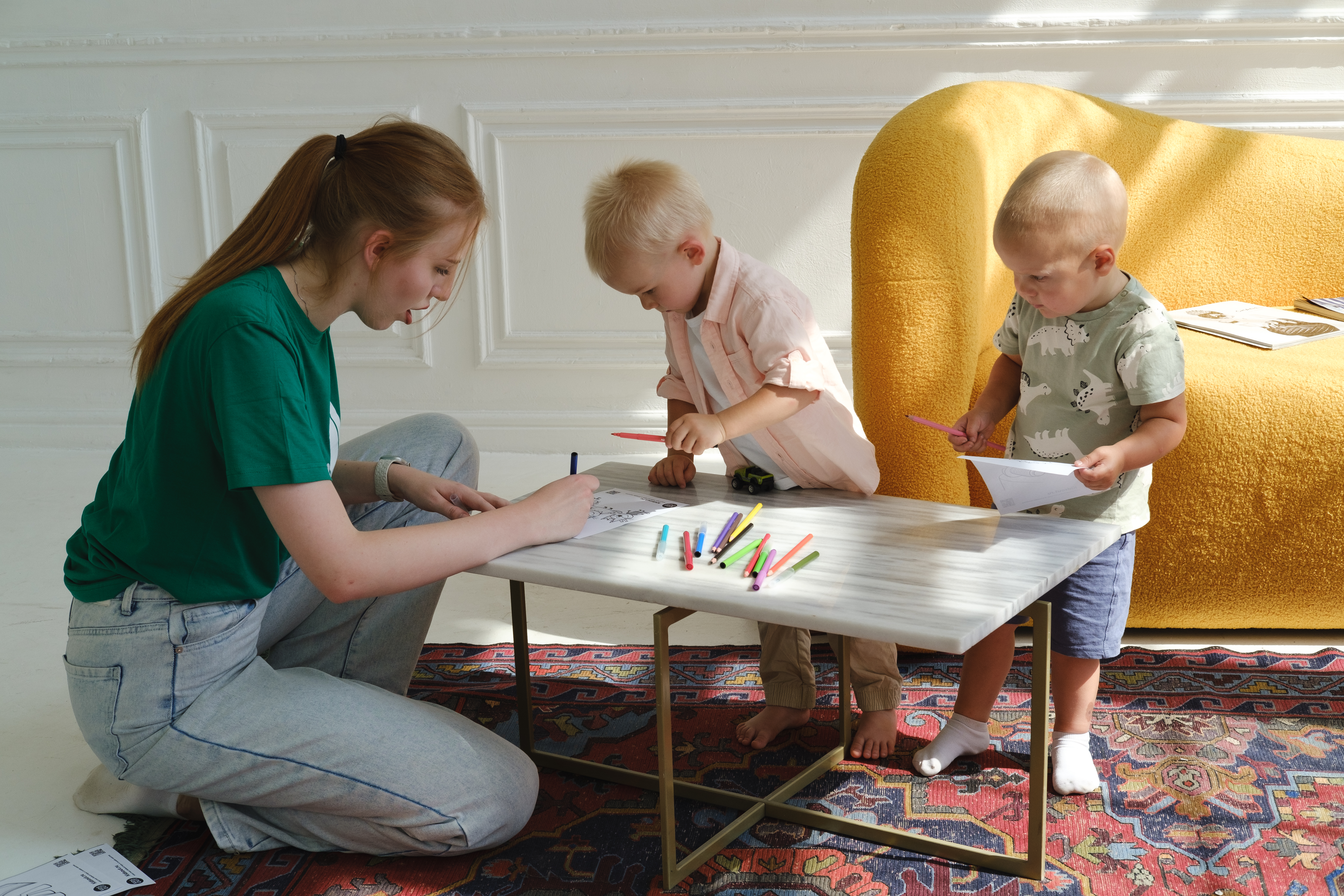 Когда нужна няня на день: как организовать помощь